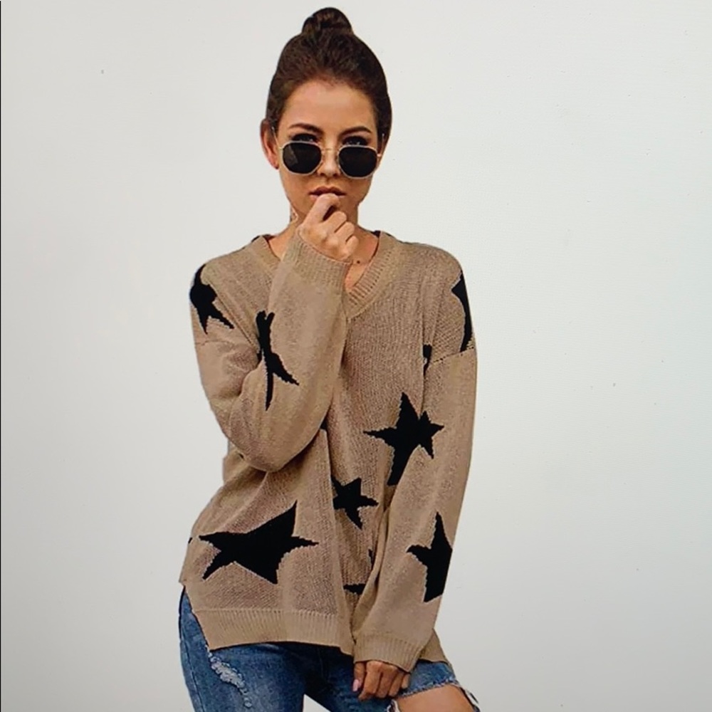 Women’s Knit V Neck Star Sweater